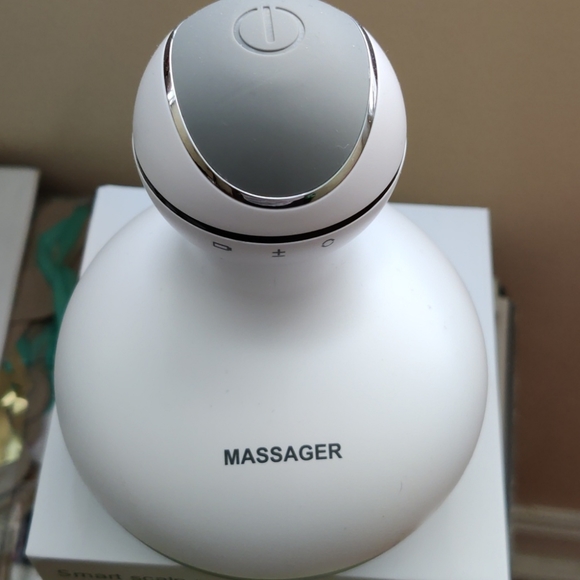 Smart Scalp Massager - Picture 3 of 3